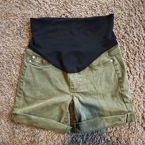 💚SOLD💚 Maternity shorts